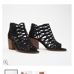 Vince camuto sandals